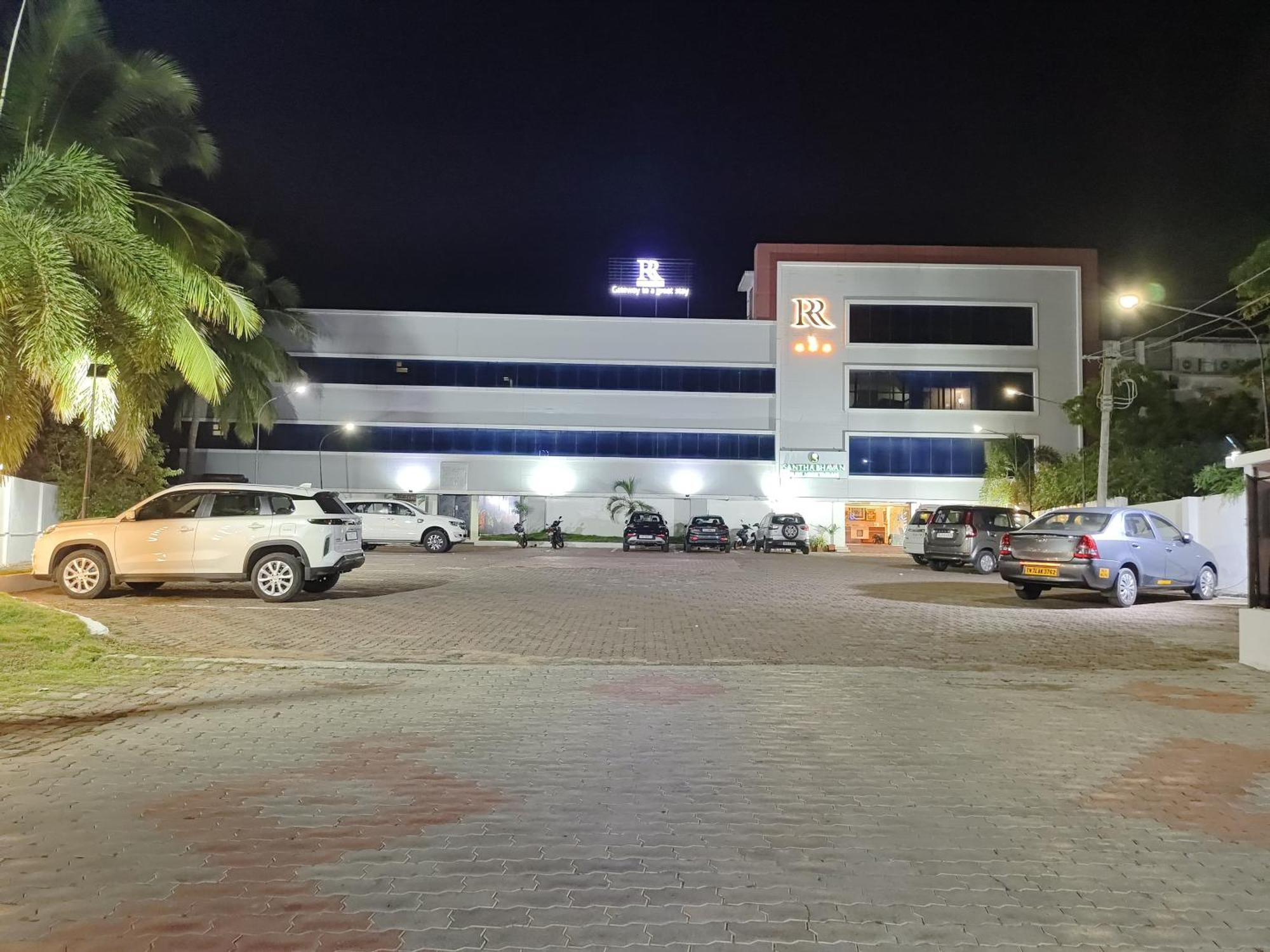 Rr Inn Group Of Hotels Канякумари Екстериор снимка